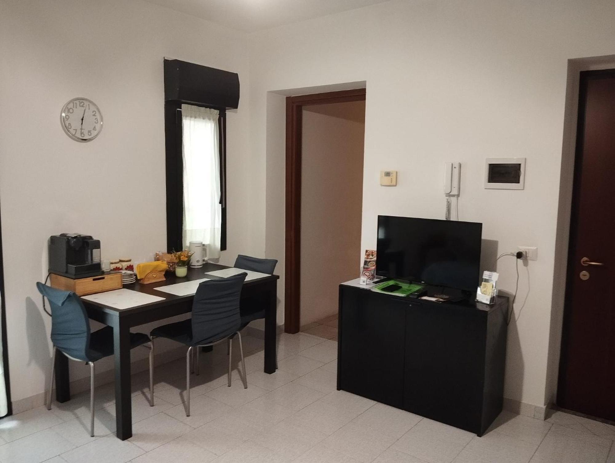 Mati Malpensa Con Navetta 20Eur Lägenhet Lonate Pozzolo Exteriör bild